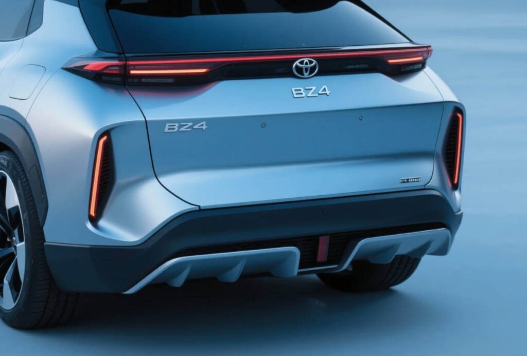 Toyota BZ4X  REAR BUMPER COVER 3